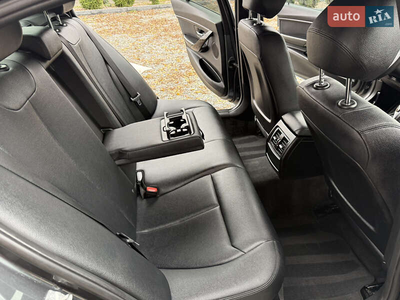 Седан BMW 3 Series 2017 в Ровно фото 21 Седан BMW 3 Series 2017 в Ровно