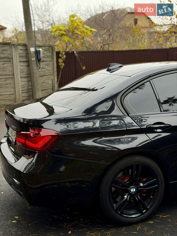 Седан BMW 3 Series 2016 в Киеве