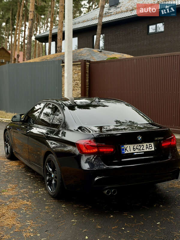 Седан BMW 3 Series 2016 в Киеве
