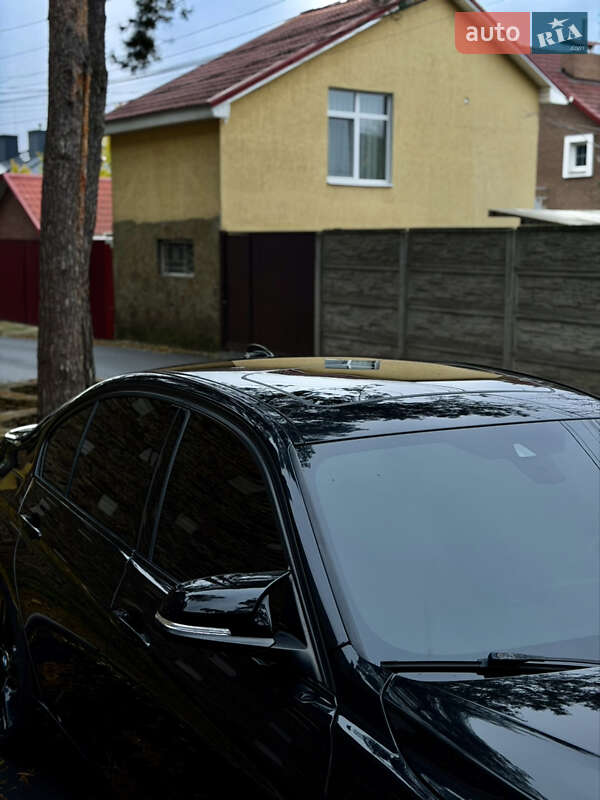 Седан BMW 3 Series 2016 в Киеве