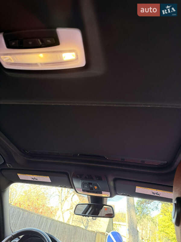 Седан BMW 3 Series 2016 в Киеве