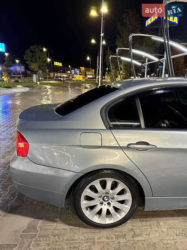 Седан BMW 3 Series 2006 в Умани