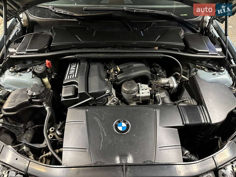 Седан BMW 3 Series 2006 в Умани