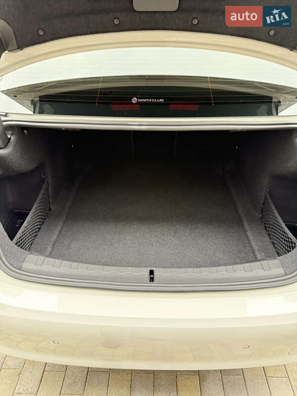 Седан BMW 3 Series 2020 в Одессе