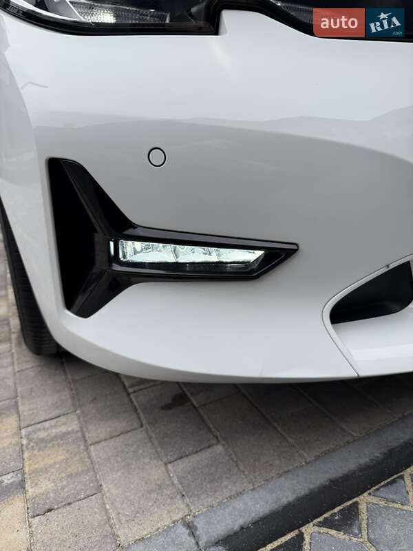 Седан BMW 3 Series 2020 в Одессе