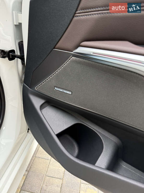 Седан BMW 3 Series 2020 в Одессе