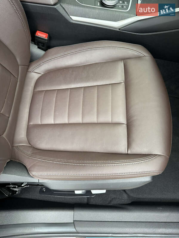 Седан BMW 3 Series 2020 в Одессе