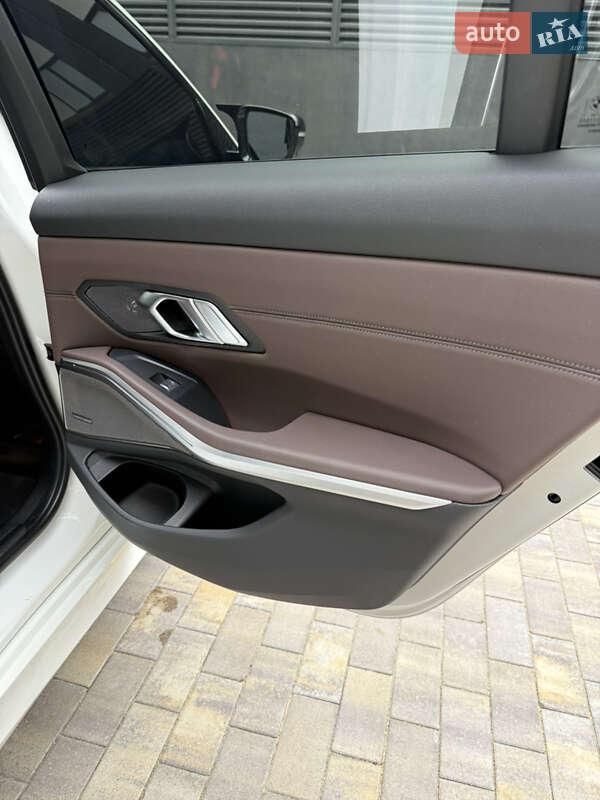 Седан BMW 3 Series 2020 в Одессе