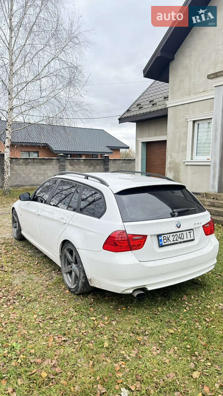 Универсал BMW 3 Series 2010 в Сарнах