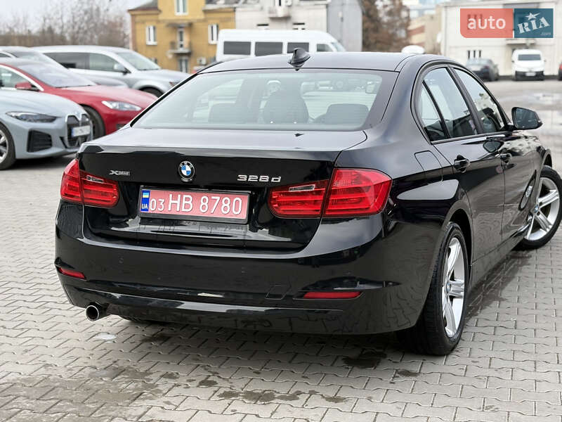 Седан BMW 3 Series 2014 в Львові