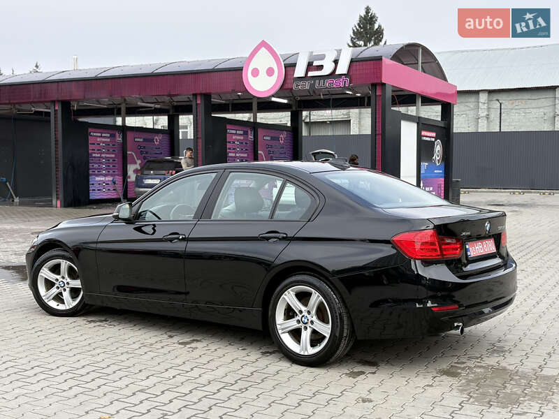 Седан BMW 3 Series 2014 в Львові