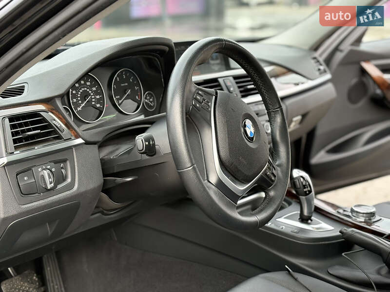 Седан BMW 3 Series 2014 в Львові