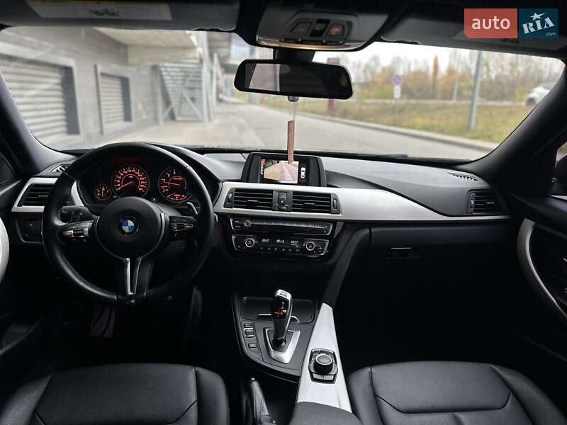 Седан BMW 3 Series 2015 в Киеве