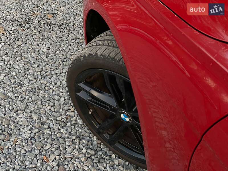 Седан BMW 3 Series 2016 в Львове