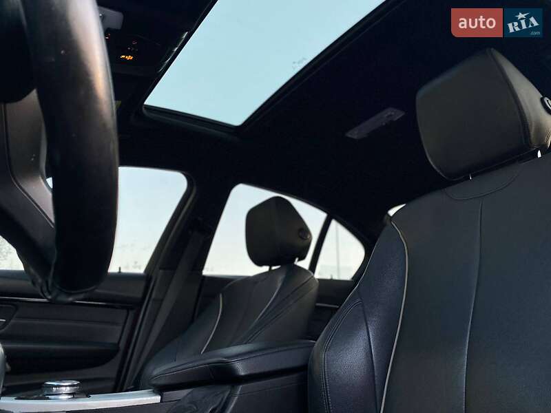 Седан BMW 3 Series 2016 в Львове