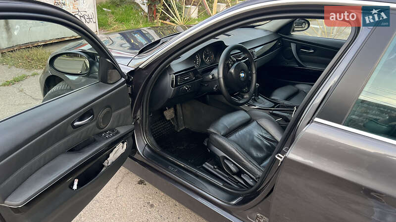 Седан BMW 3 Series 2006 в Одессе