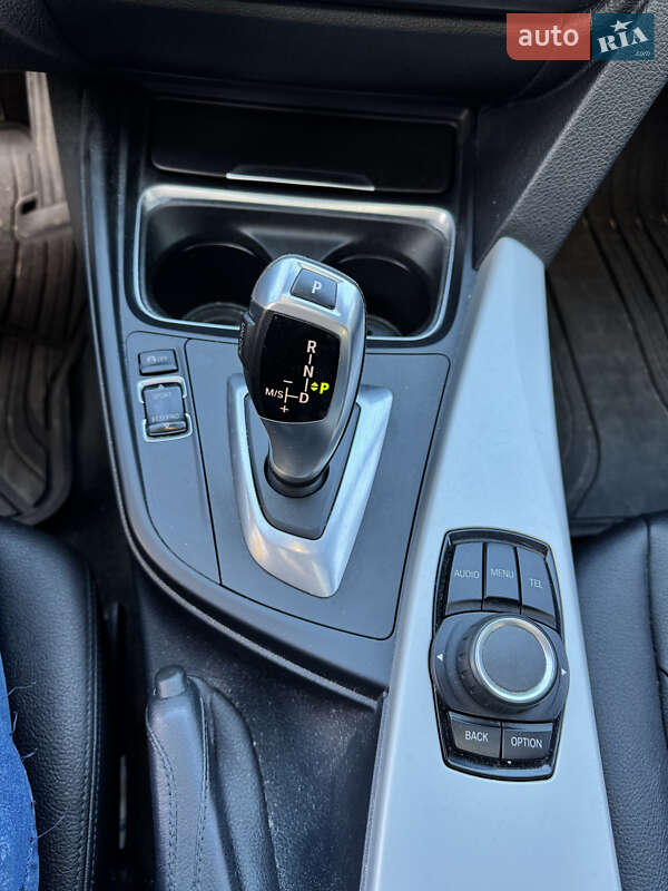 Седан BMW 3 Series 2012 в Львові