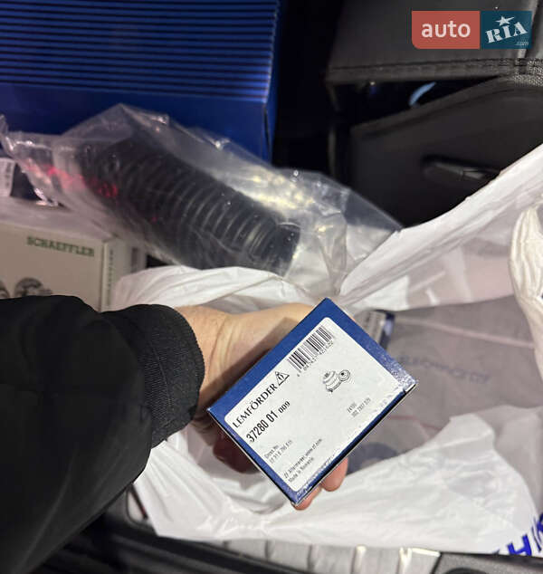 Седан BMW 3 Series 2014 в Киеве