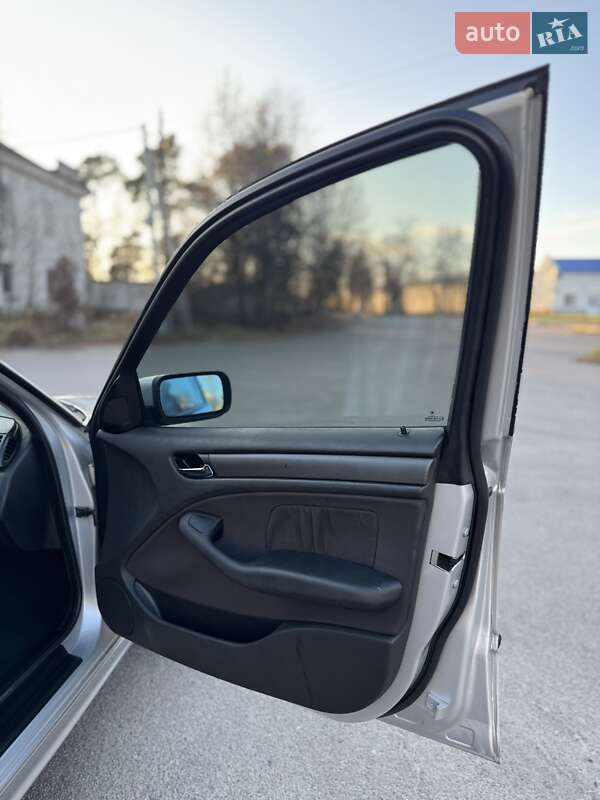 Седан BMW 3 Series 1999 в Шостке