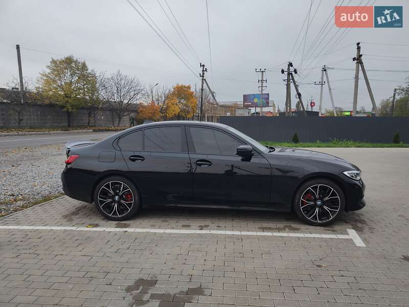 Седан BMW 3 Series 2019 в Киеве