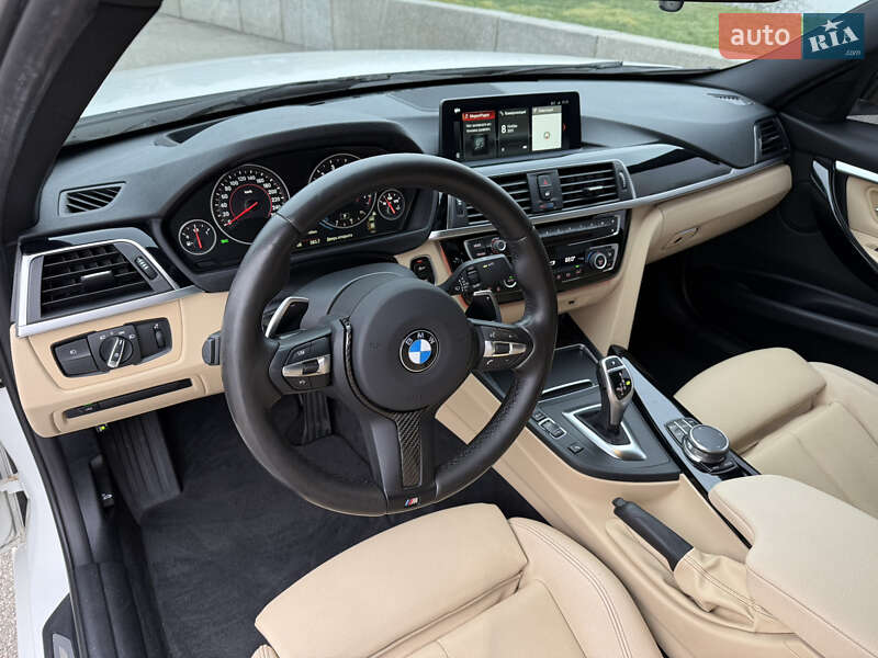 Седан BMW 3 Series 2018 в Киеве