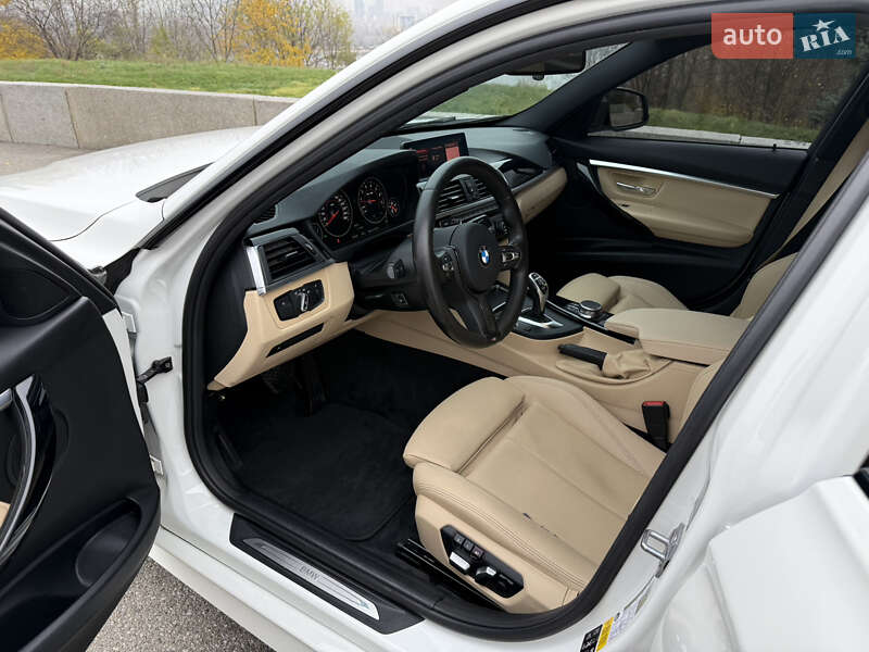 Седан BMW 3 Series 2018 в Киеве