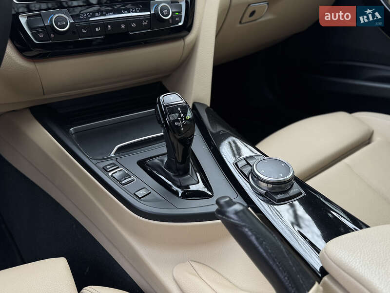 Седан BMW 3 Series 2017 в Конотопе