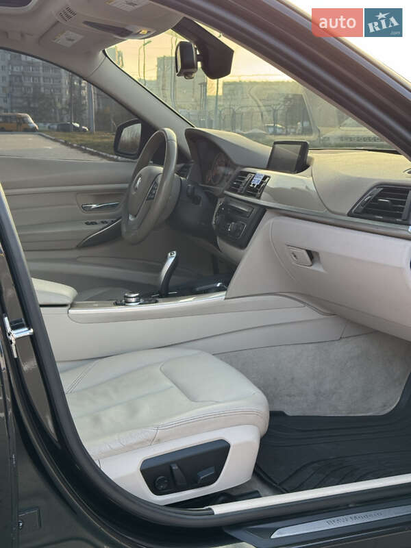 Седан BMW 3 Series 2012 в Конотопе