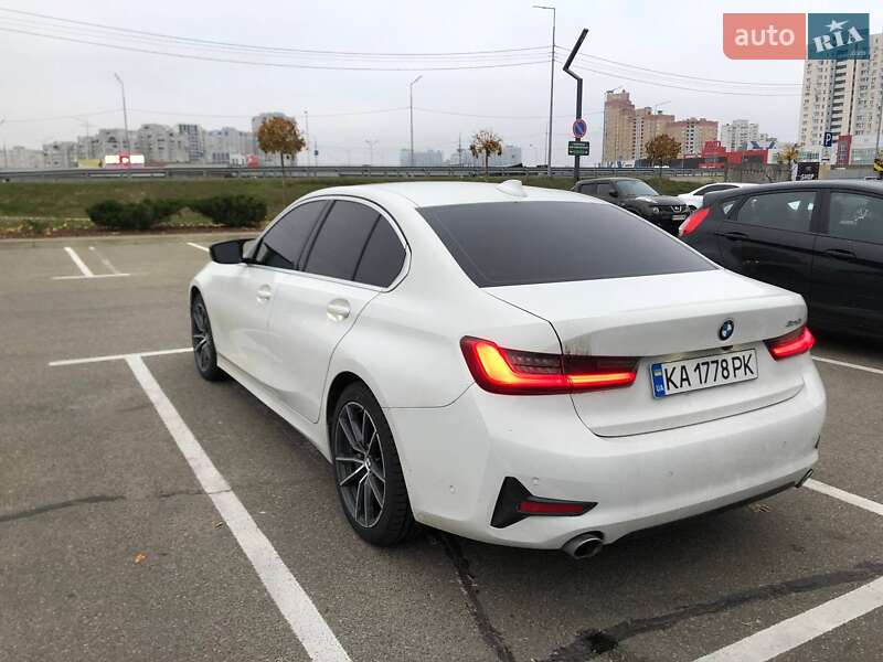 Седан BMW 3 Series 2019 в Киеве