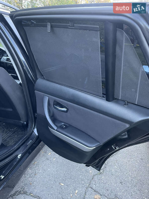 Универсал BMW 3 Series 2005 в Николаеве