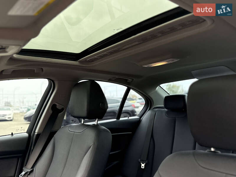 Седан BMW 3 Series 2017 в Києві фото 14 Седан BMW 3 Series 2017 в Києві