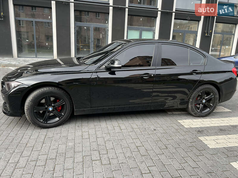 Седан BMW 3 Series 2015 в Ивано-Франковске