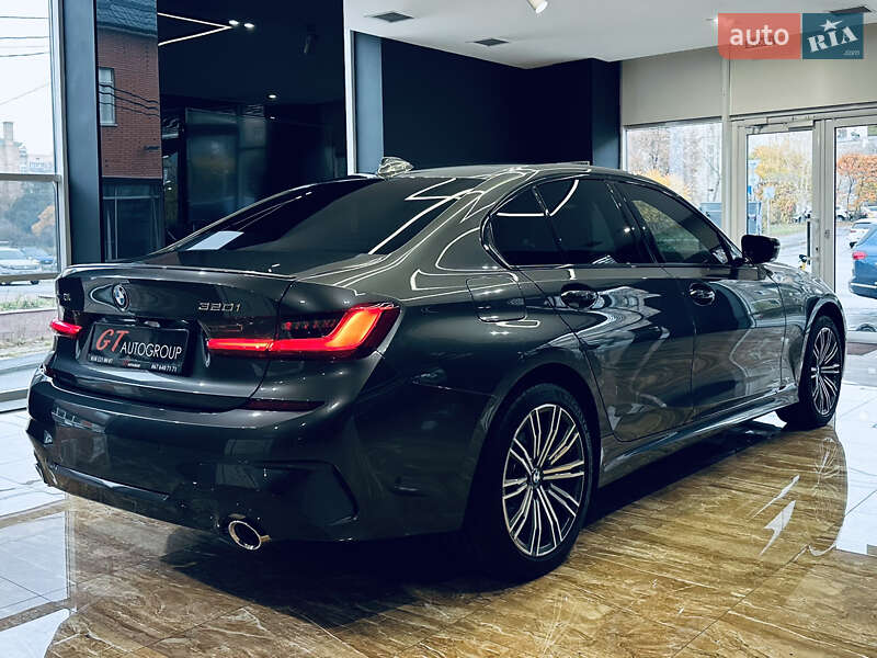 Седан BMW 3 Series 2019 в Киеве