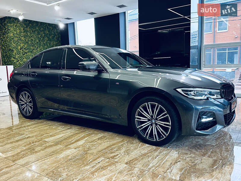 Седан BMW 3 Series 2019 в Киеве