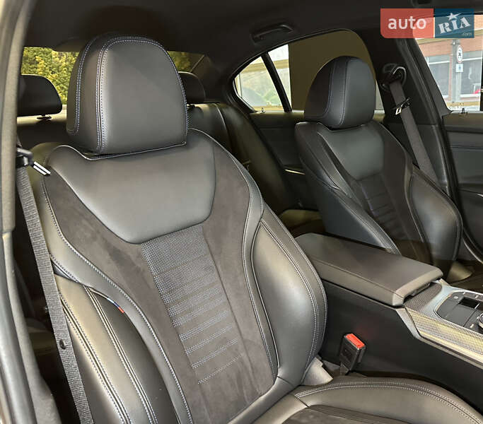 Седан BMW 3 Series 2019 в Киеве