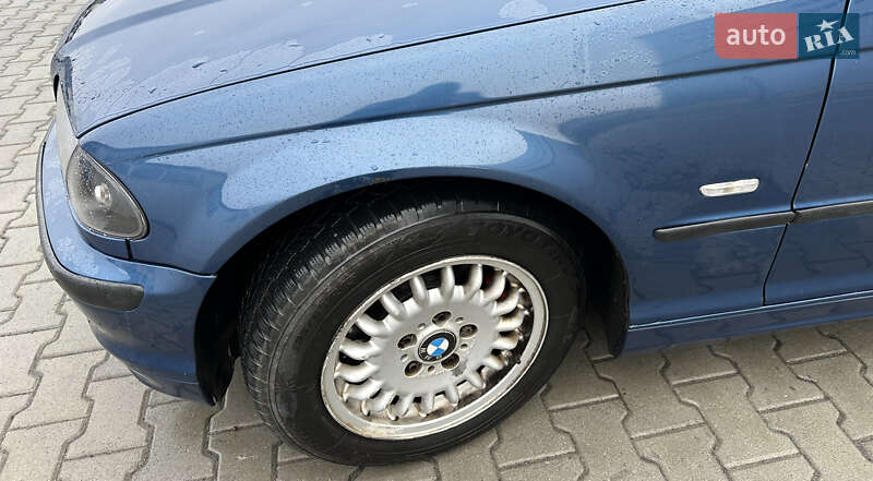 Седан BMW 3 Series 2001 в Львове