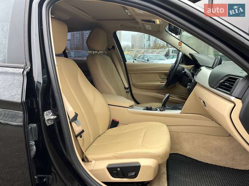 Седан BMW 3 Series 2015 в Киеве