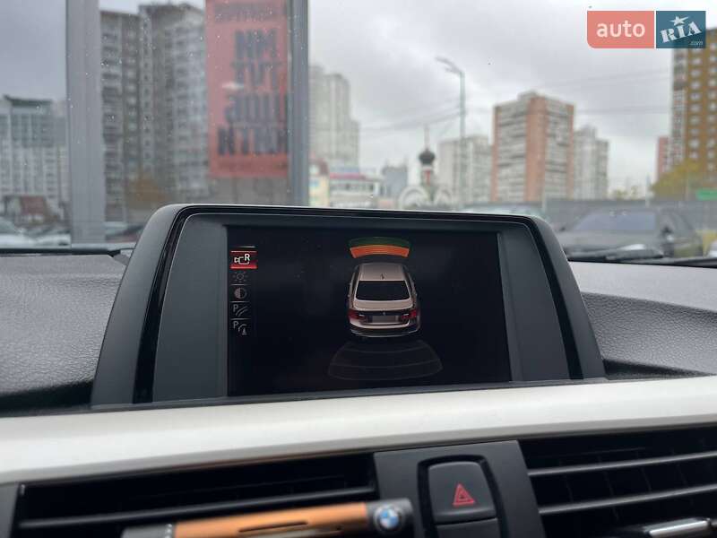 Седан BMW 3 Series 2015 в Киеве
