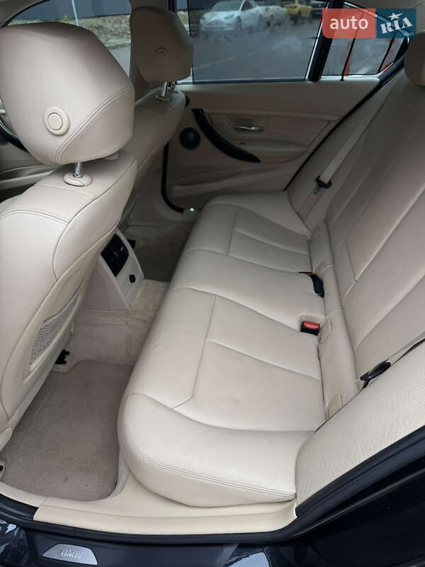 Седан BMW 3 Series 2012 в Киеве