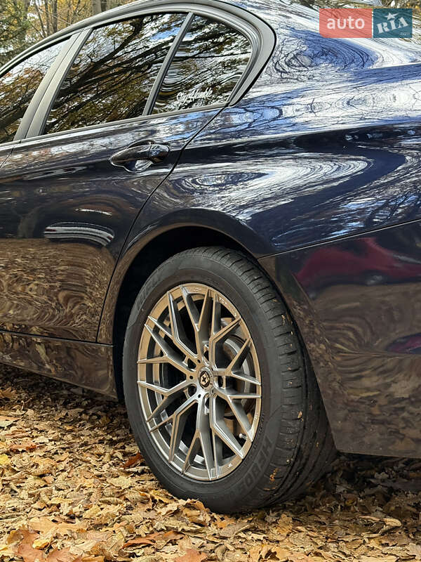 Седан BMW 3 Series 2014 в Трускавце