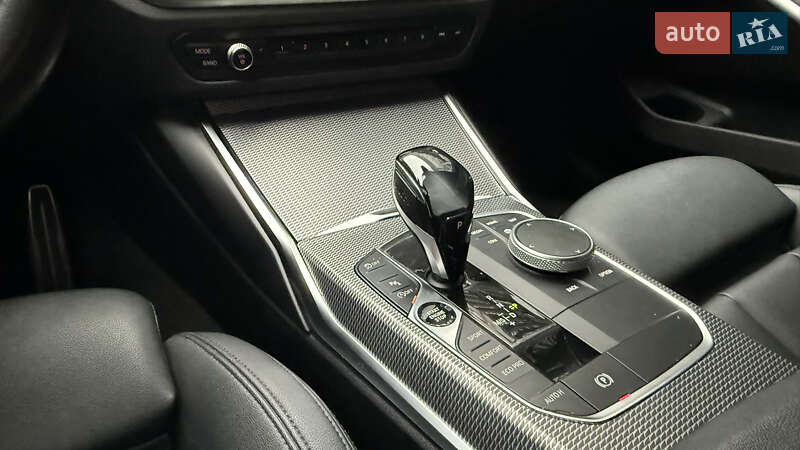 Седан BMW 3 Series 2019 в Одессе