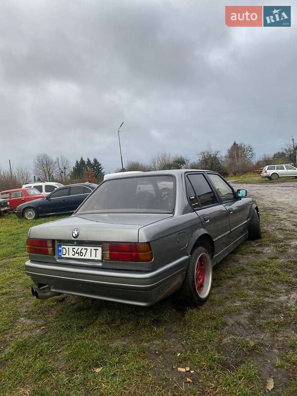 Седан BMW 3 Series 1989 в Цумани фото 3 Седан BMW 3 Series 1989 в Цумани