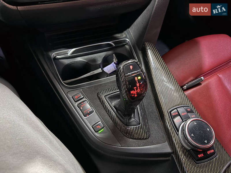 Седан BMW 3 Series 2016 в Києві