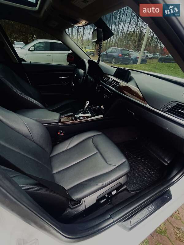 Седан BMW 3 Series 2014 в Львове