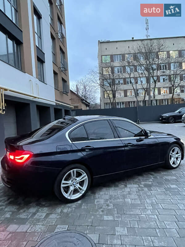 Седан BMW 3 Series 2015 в Виннице
