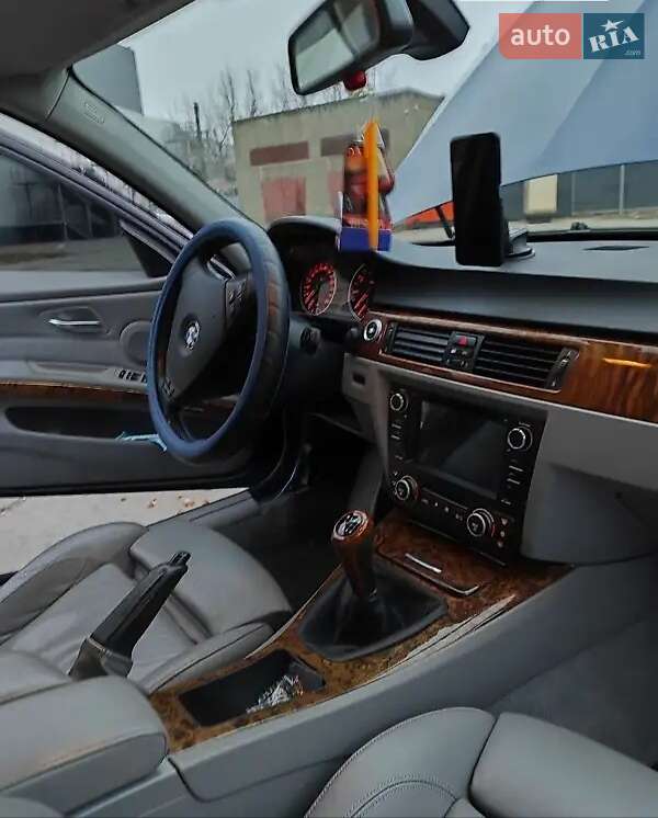 Седан BMW 3 Series 2005 в Одессе