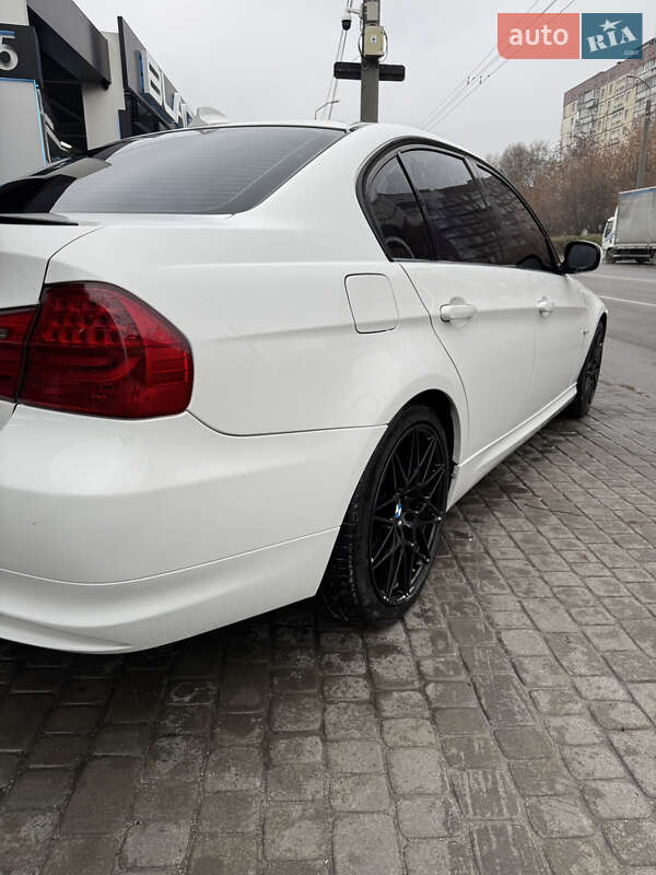 Седан BMW 3 Series 2011 в Днепре фото 14 Седан BMW 3 Series 2011 в Днепре