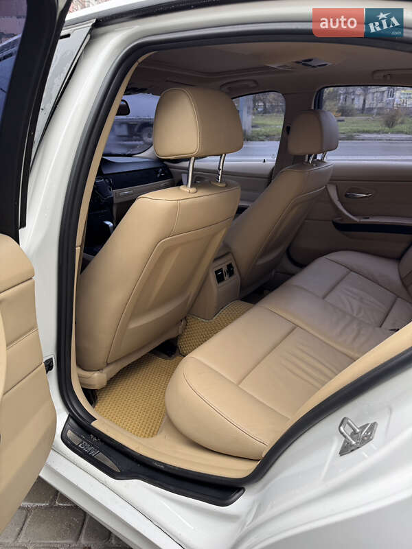 Седан BMW 3 Series 2011 в Днепре фото 22 Седан BMW 3 Series 2011 в Днепре