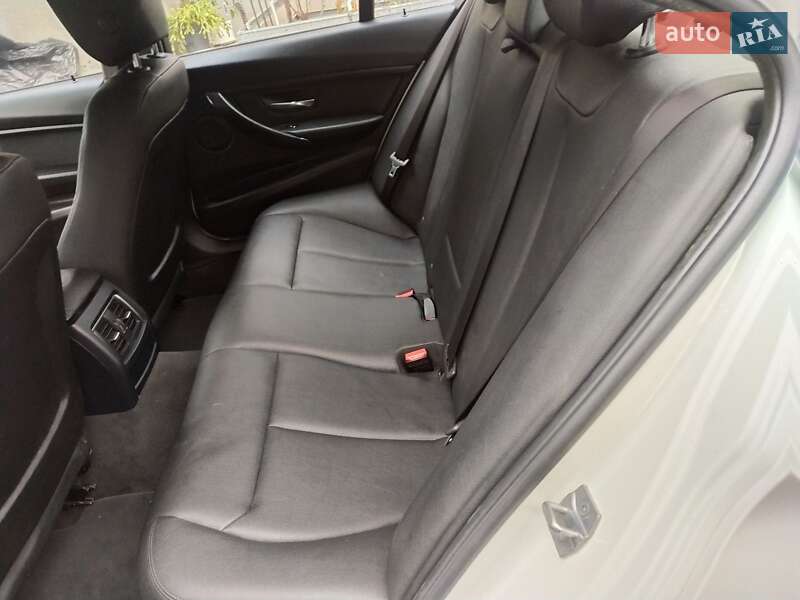 Седан BMW 3 Series 2018 в Одессе