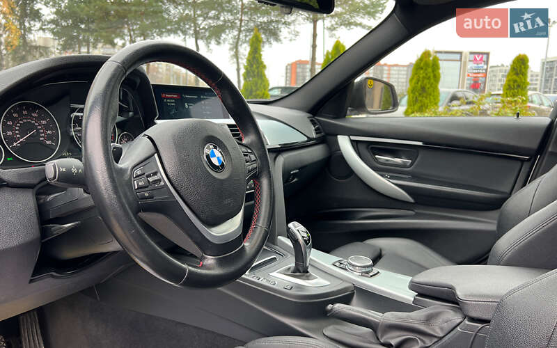 Седан BMW 3 Series 2015 в Львові